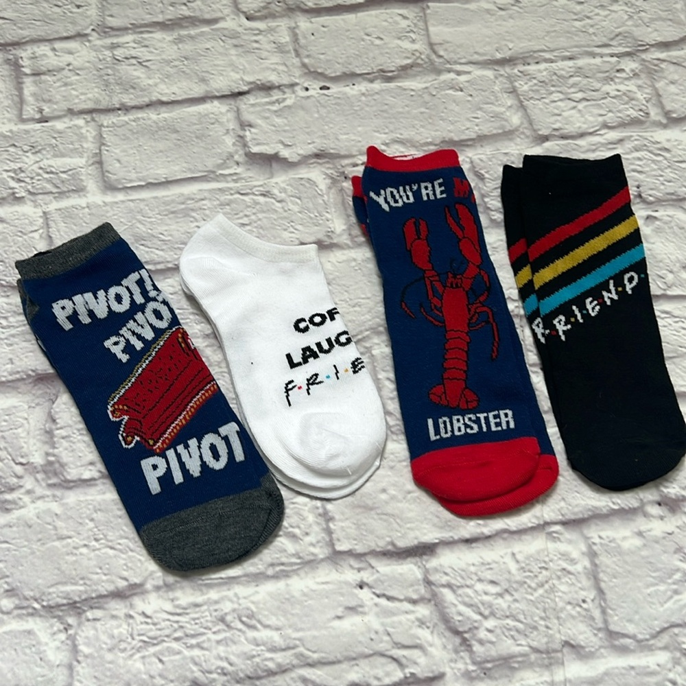 Friends Themed Woman’s ankle socks set of 4